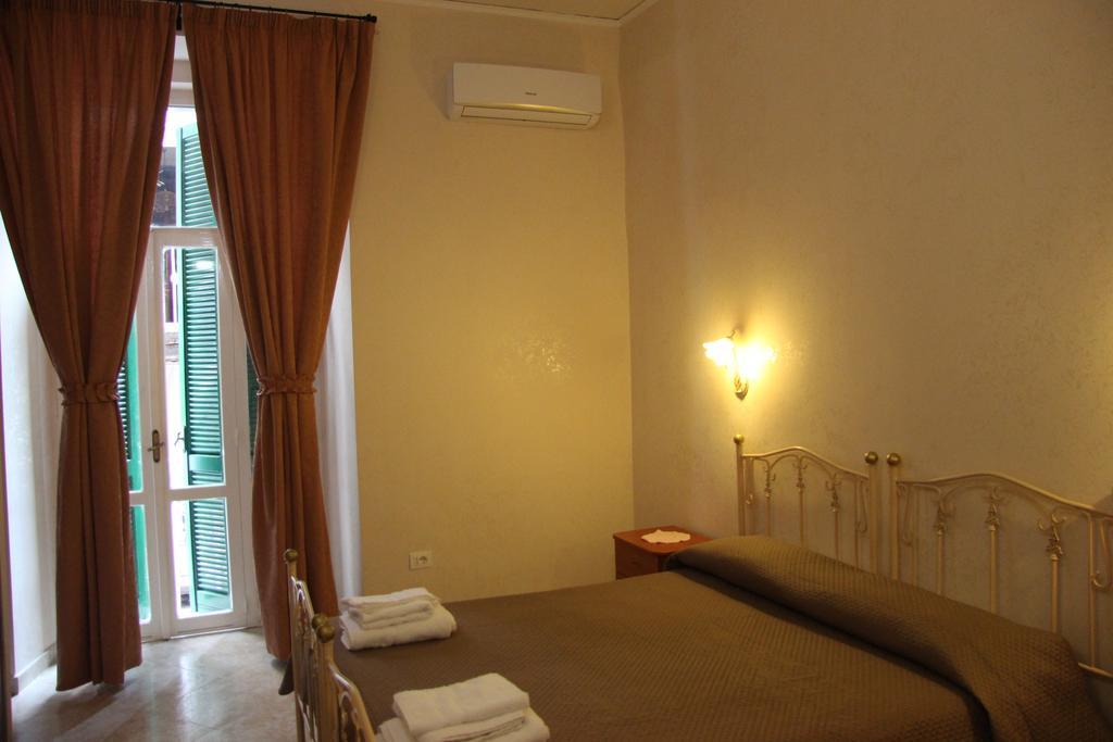 San Gaetano Bed Bed & Breakfast Naples Exterior photo