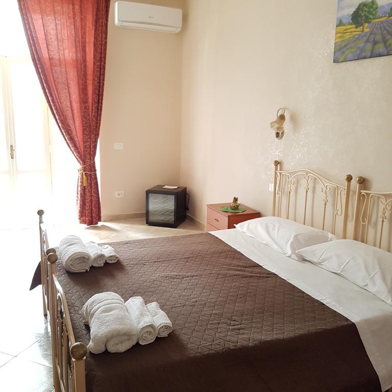 San Gaetano Bed Bed & Breakfast Naples Exterior photo