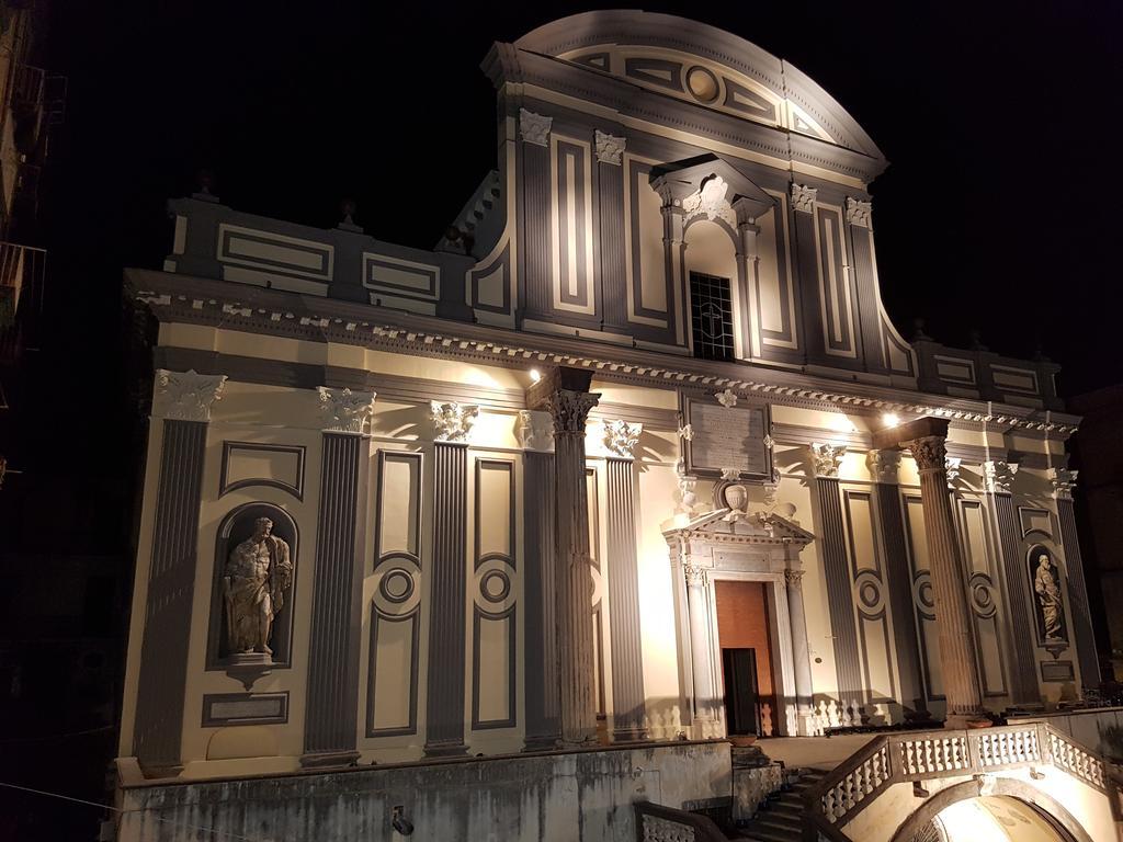 San Gaetano Bed Bed & Breakfast Naples Exterior photo