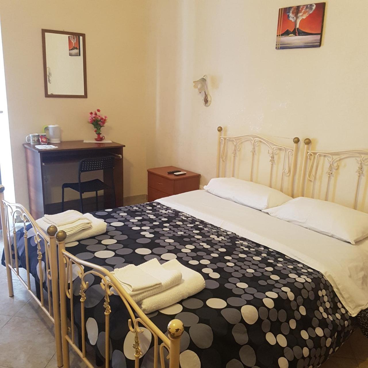 San Gaetano Bed Bed & Breakfast Naples Exterior photo